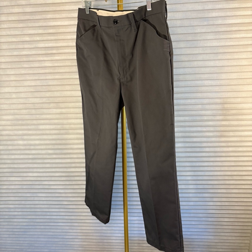 Smart Looking Charcoal Men's Dress Pants
0289